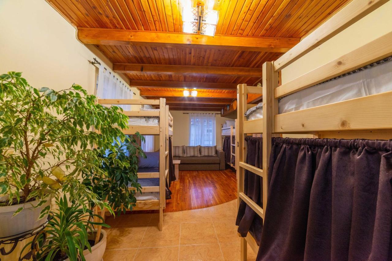 Хостел Галіція Kolomiya Ngoại thất bức ảnh