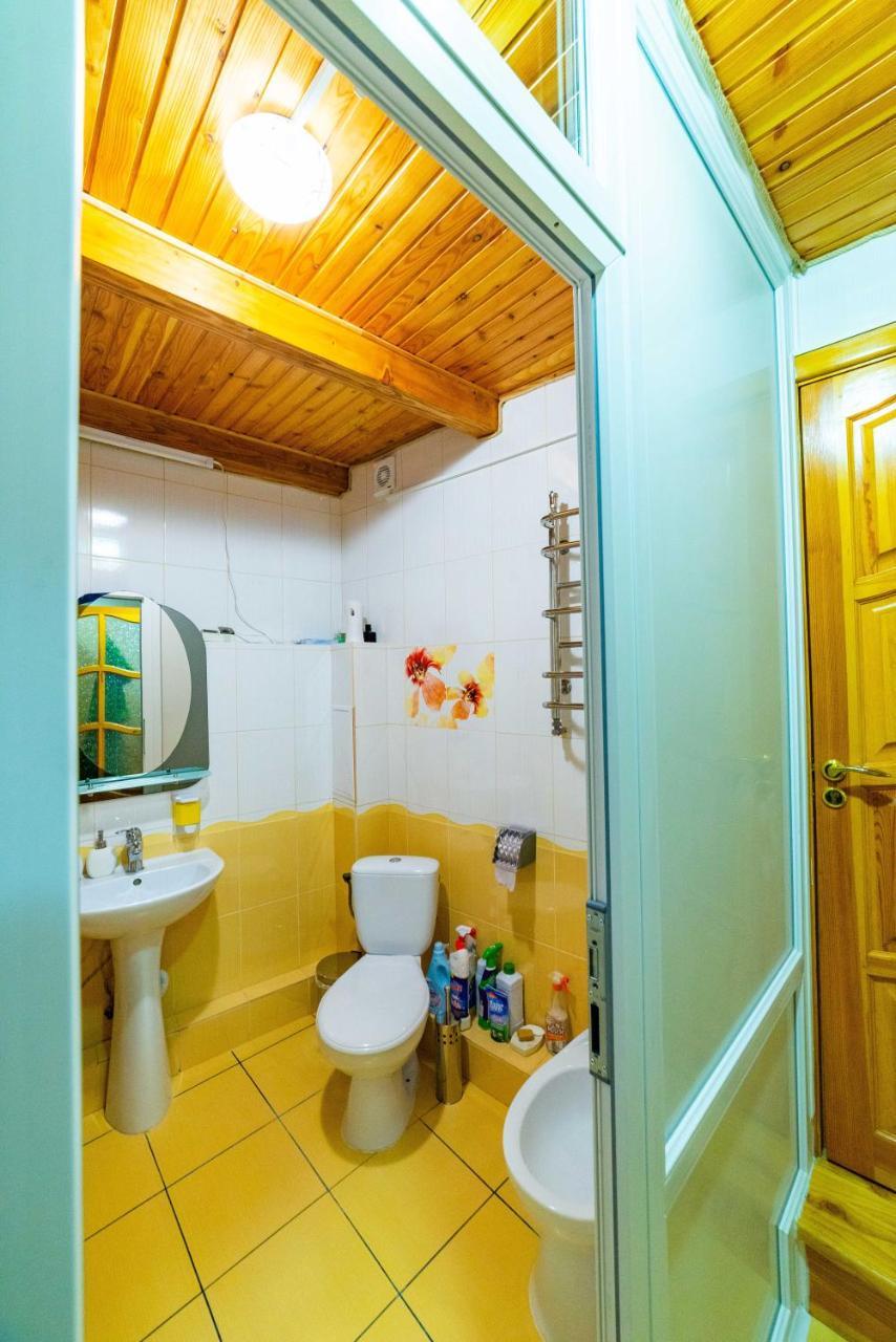 Хостел Галіція Kolomiya Ngoại thất bức ảnh