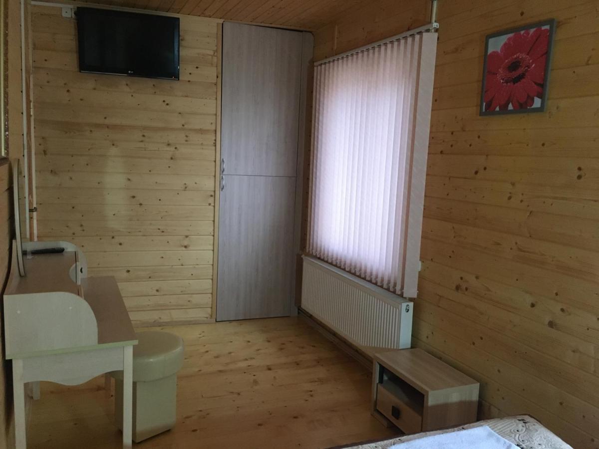 Хостел Галіція Kolomiya Ngoại thất bức ảnh